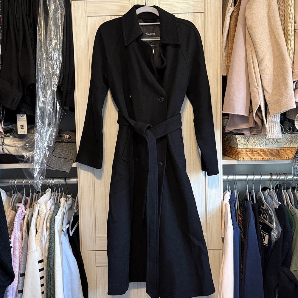 SOLD!! Black double breasted winter coat with belt. NWT. SIZE XS. Perfect!